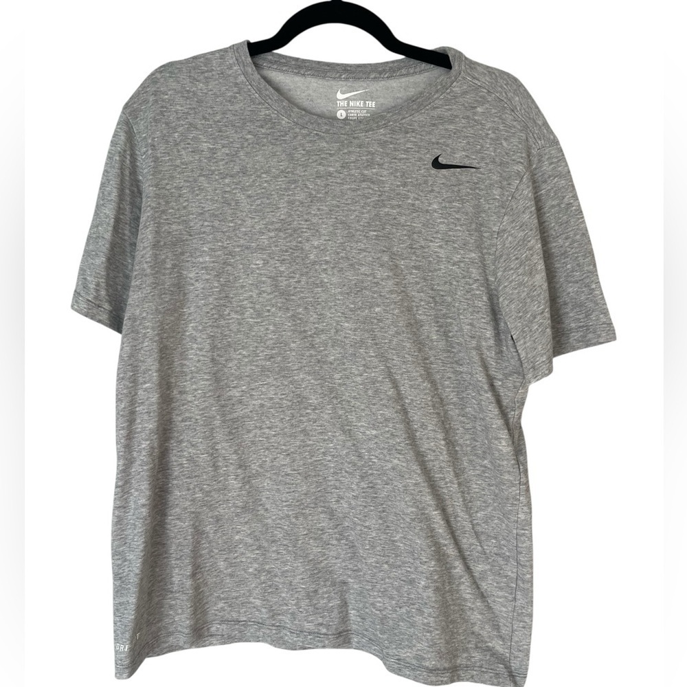 Men’s The Nike Tee Dri-Fit Athletic Cut Short Sleeve Workout Shirt L